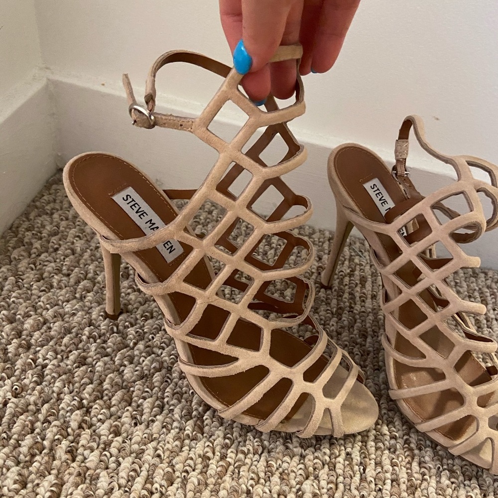 Steve Madden SOLD OUT Slithur Tan Caged Heels